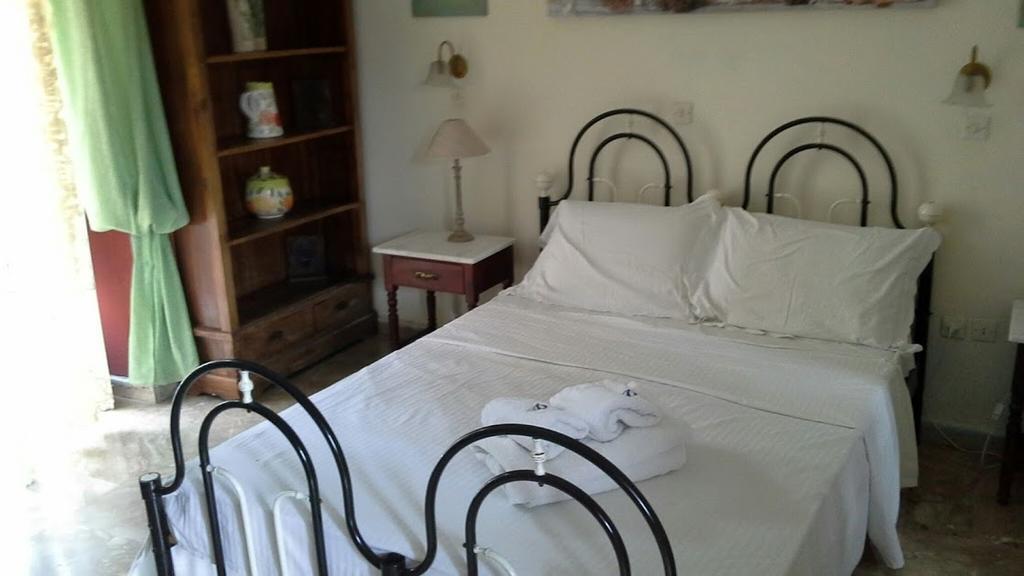 Apartamento Aeginitiko Archontiko Aegina Exterior foto